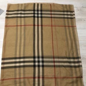 Burberry style scarf